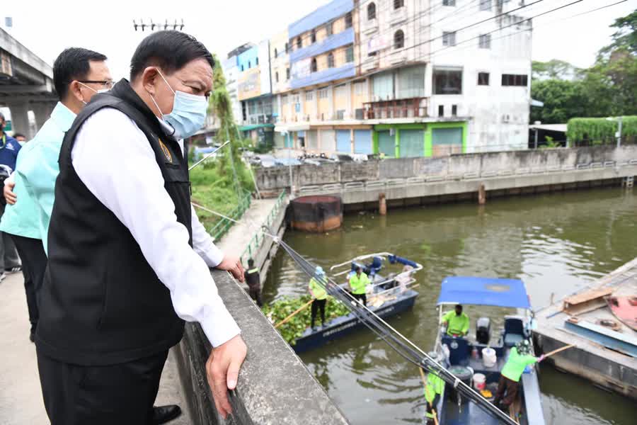 Bangkok prepares for floods as more rain is likely