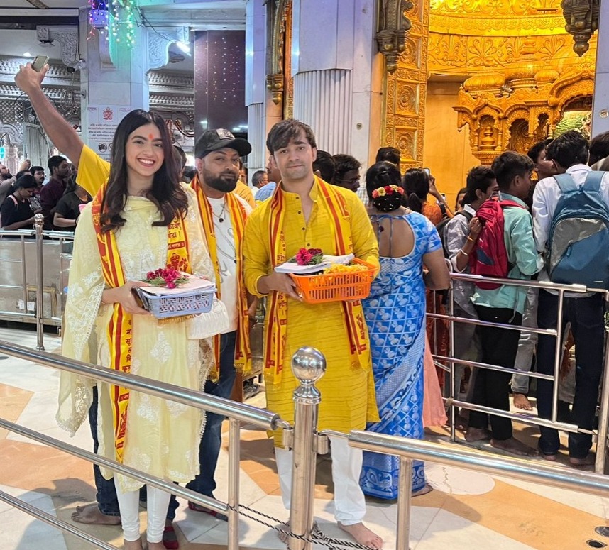 Finally! Actress Kashika Kapoor and director Pradip Khairwair seek blessings at Siddhvinayak as the actress announces her big Bollywood debut