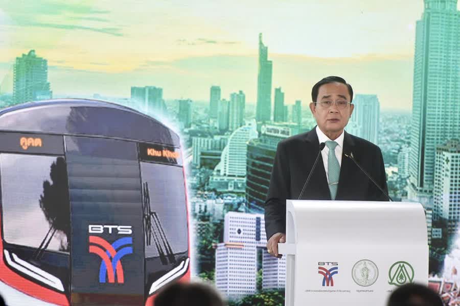 PM most concerned about public in resolving Green Line payment issue