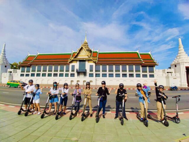  Temple and Royal Palace E-Scooter Tour